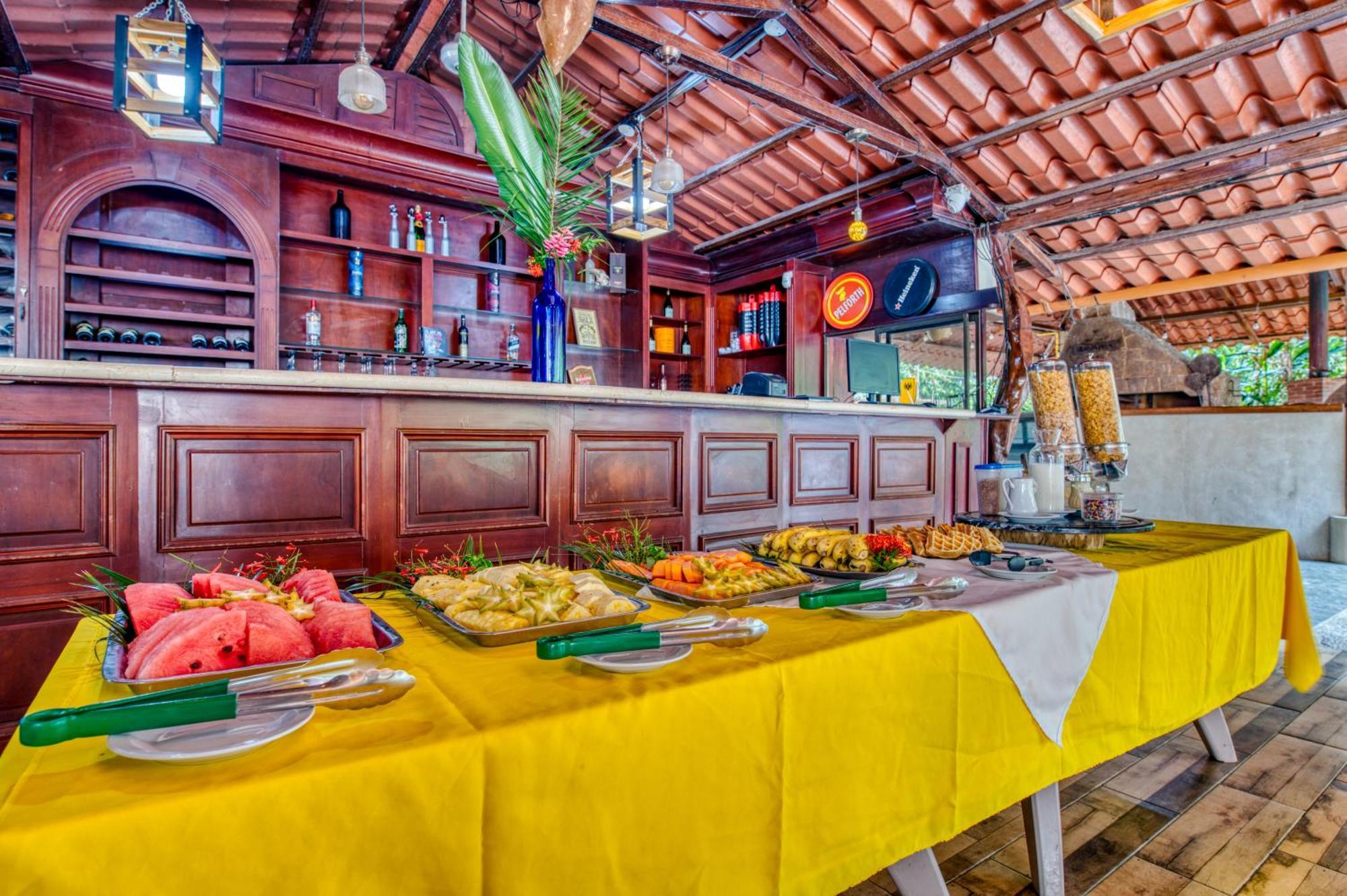 Atlantida Lodge Cahuita Εξωτερικό φωτογραφία