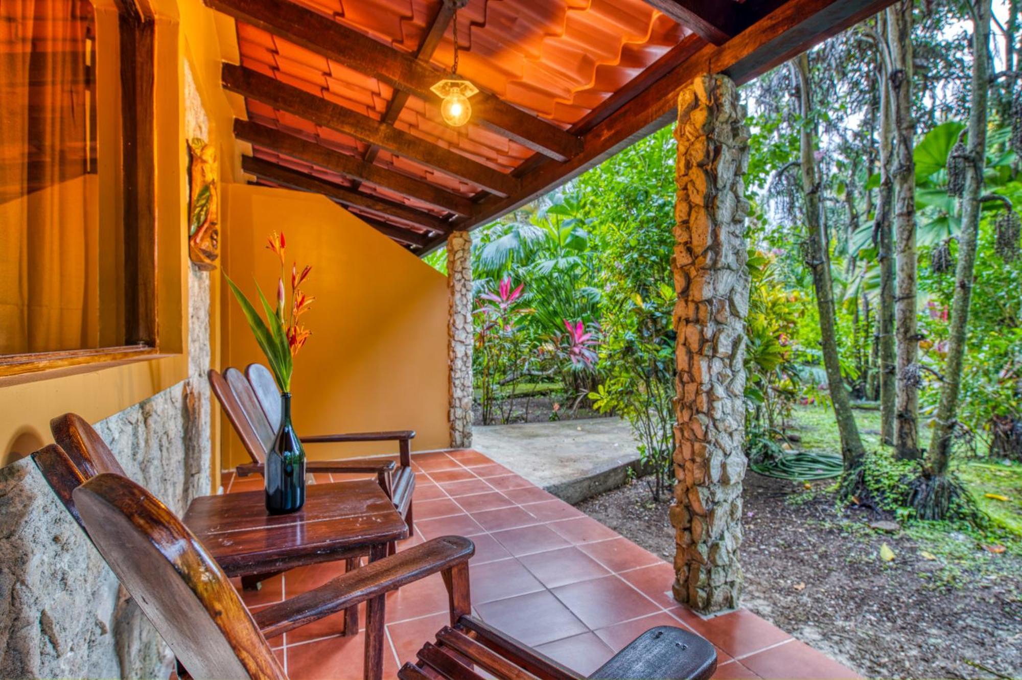 Atlantida Lodge Cahuita Εξωτερικό φωτογραφία