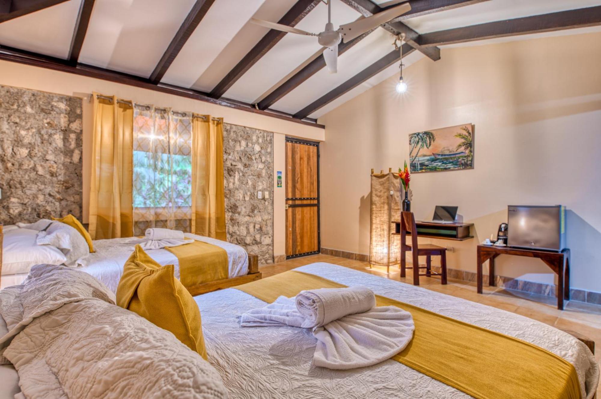 Atlantida Lodge Cahuita Εξωτερικό φωτογραφία
