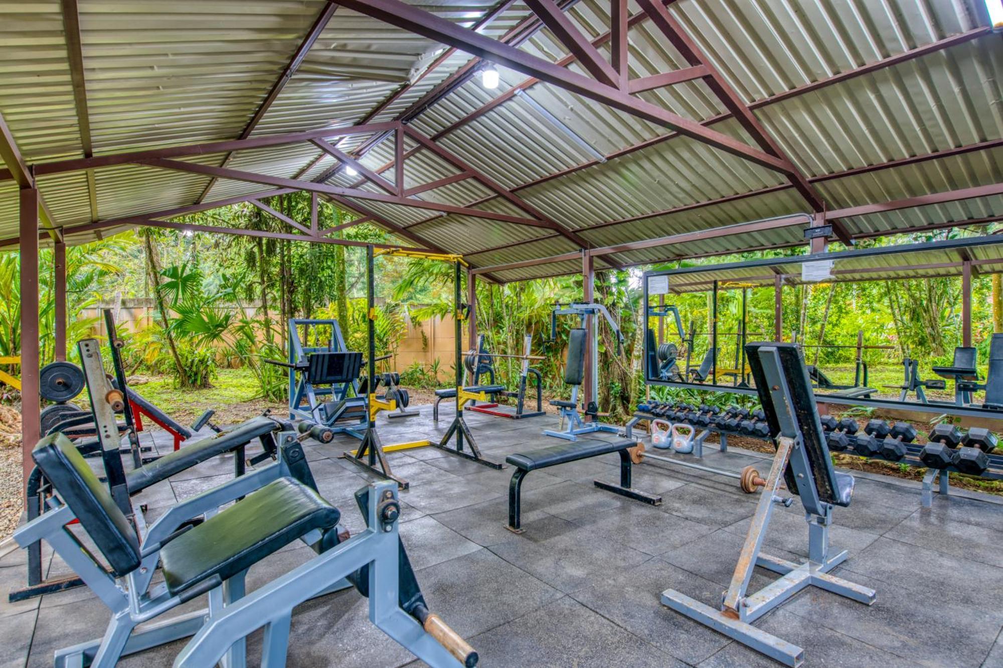 Atlantida Lodge Cahuita Εξωτερικό φωτογραφία