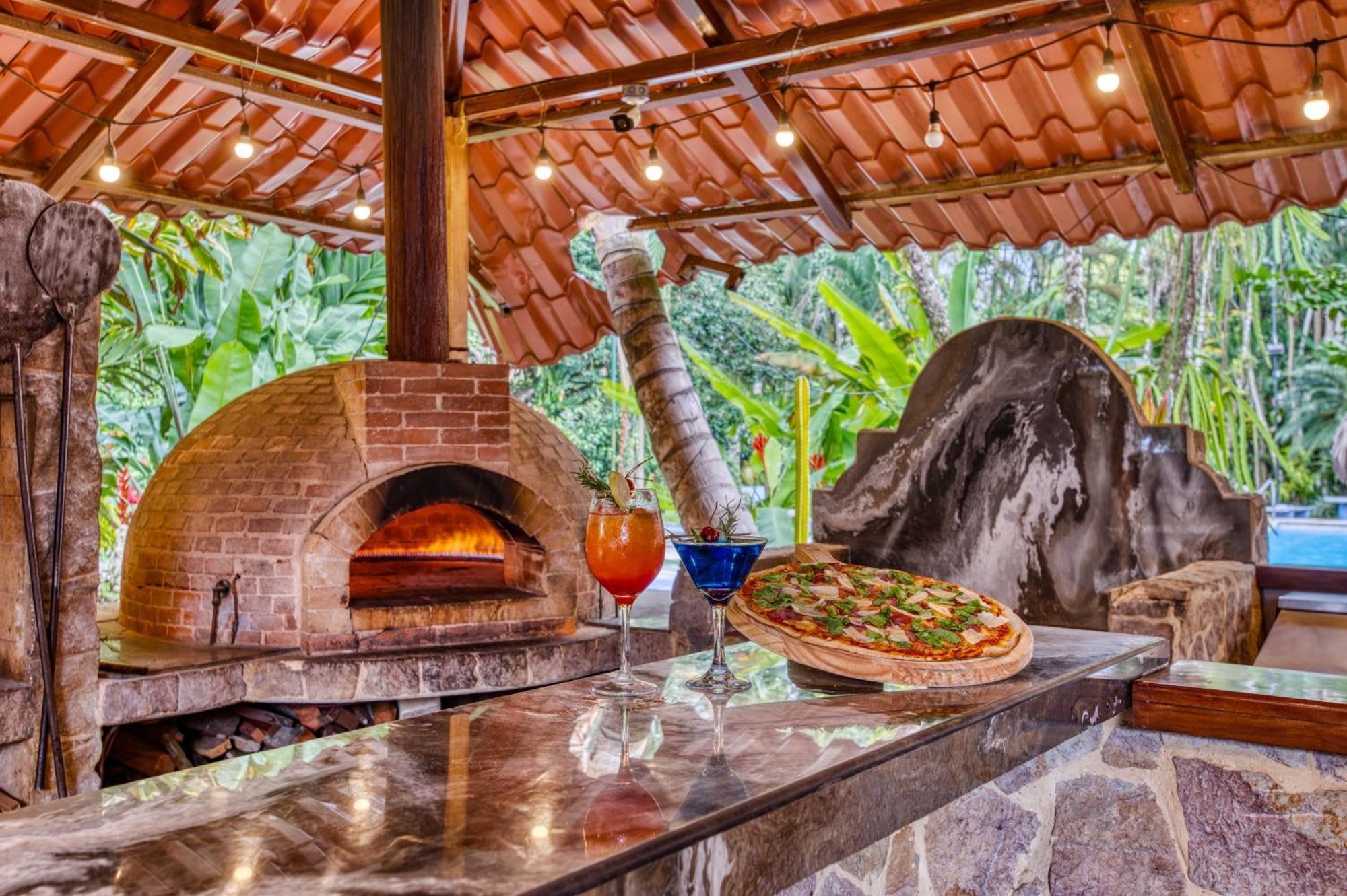 Atlantida Lodge Cahuita Εξωτερικό φωτογραφία