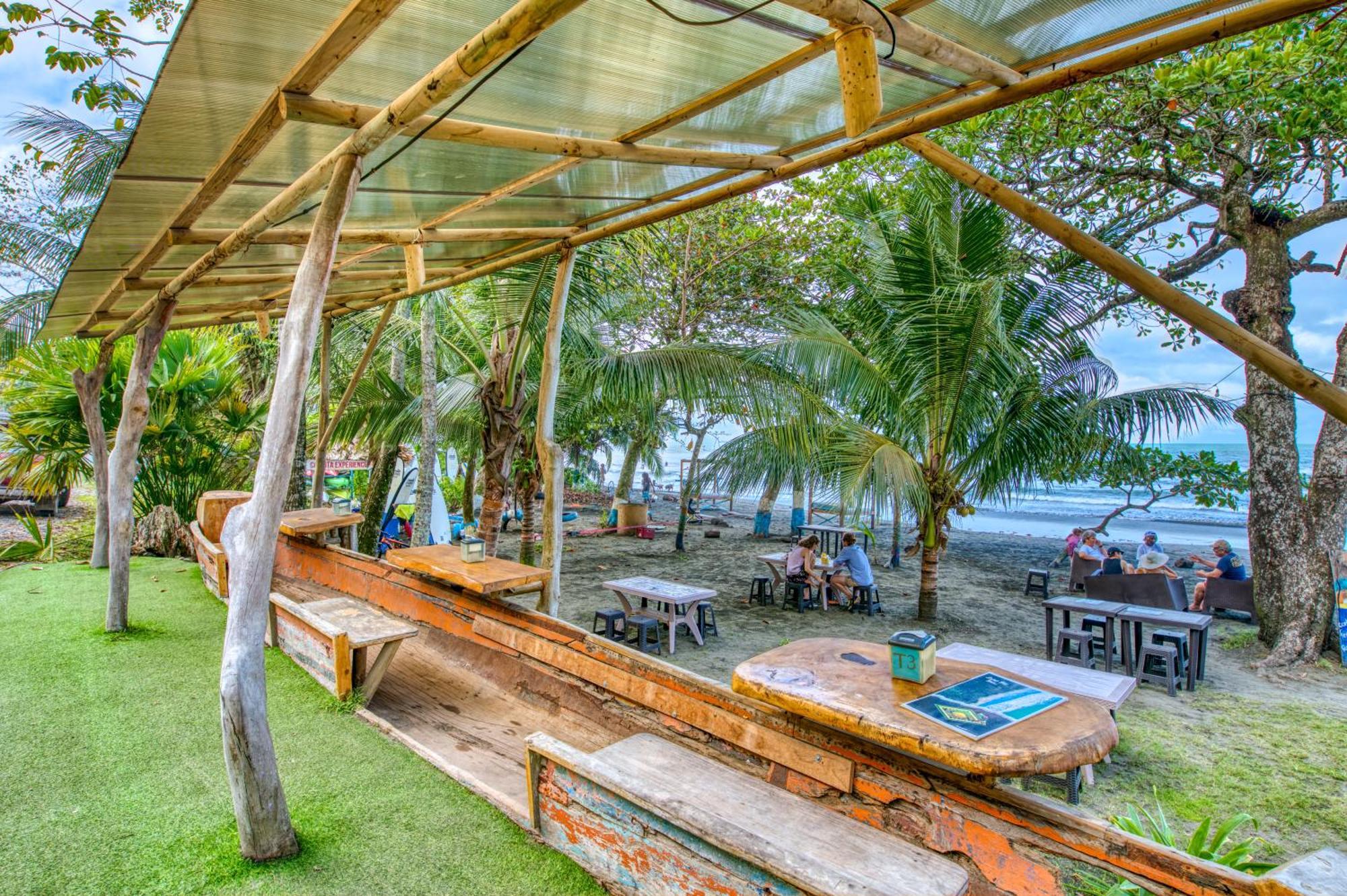 Atlantida Lodge Cahuita Εξωτερικό φωτογραφία